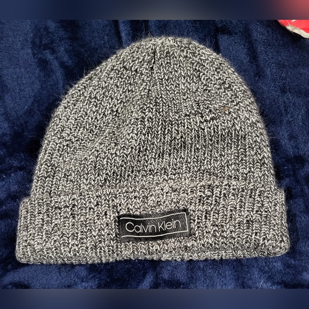 Calvin Klein Ribbed Knit Beanie